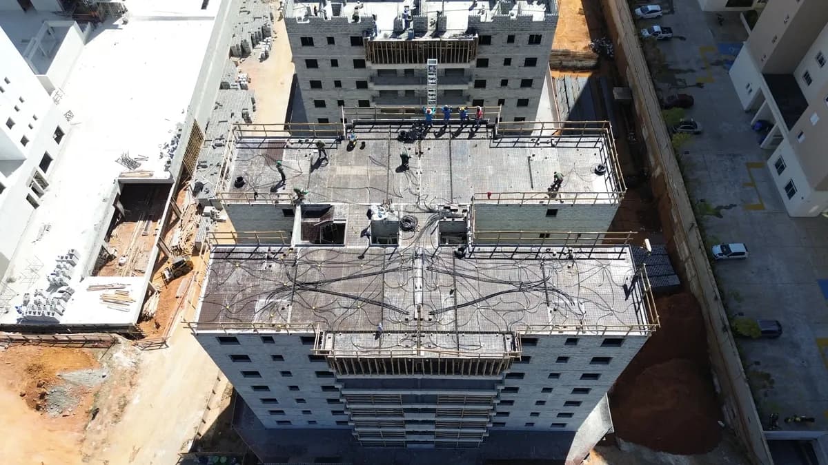 Vista aérea do andamento da obra do Maxximo Prime